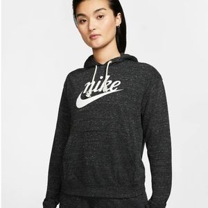 NWT Woman's nike hoodie